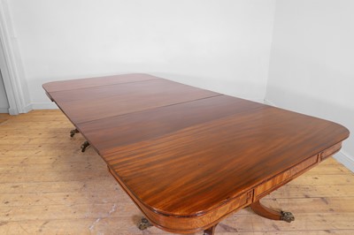 Lot 49 - A Regency mahogany extending dining table