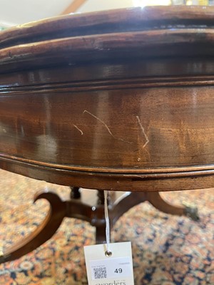 Lot 49 - A Regency mahogany extending dining table