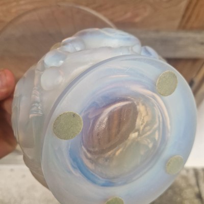 Lot 94 - René Lalique (French, 1860-1945)