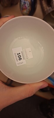 Lot 106 - A Chinese famille rose bowl