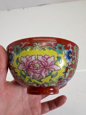 Lot 106 - A Chinese famille rose bowl
