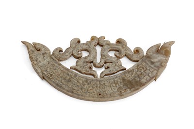 Lot 112 - A Chinese jade pendant