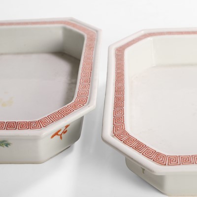 Lot 111 - A pair of Chinese famille rose planter stands