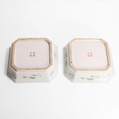 Lot 111 - A pair of Chinese famille rose planter stands
