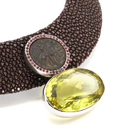 Lot 296 - A silver, citrine and ray skin collar necklace