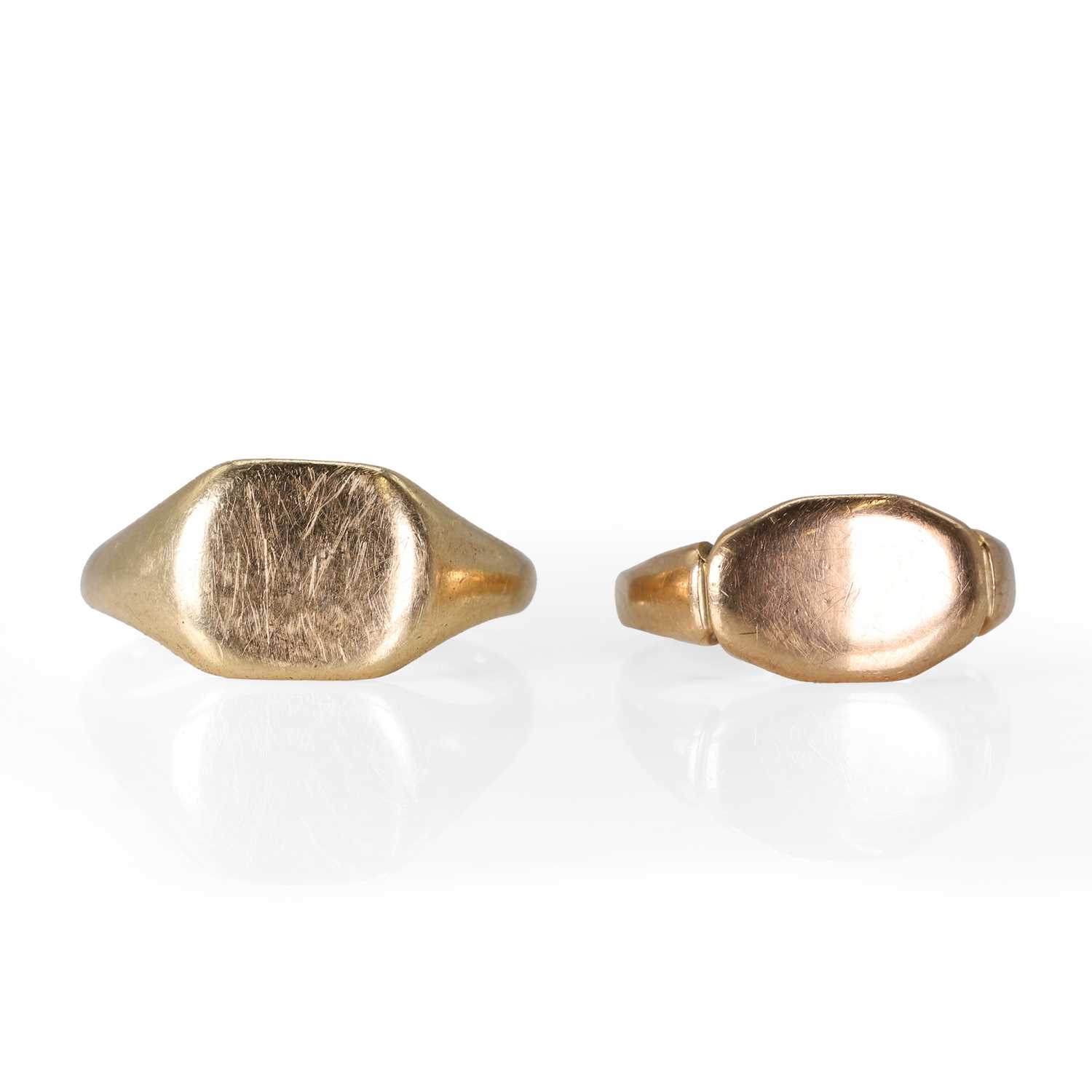 Lot 236 - Two signet rings,