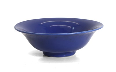Lot 101 - A Chinese blue-glazed bowl