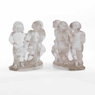 Lot 103 - A pair of Lalique 'Luxembourg' glass bookends