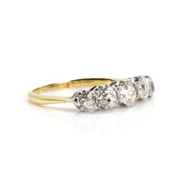 Lot 48 - A diamond five stone ring