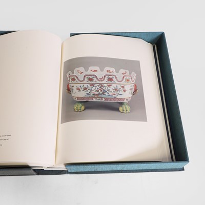 Lot 228 - Oriental Ceramics