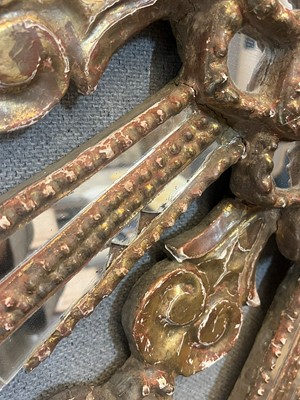 Lot 3 - A giltwood and gesso starburst mirror