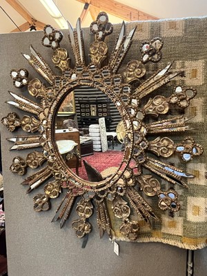 Lot 3 - A giltwood and gesso starburst mirror