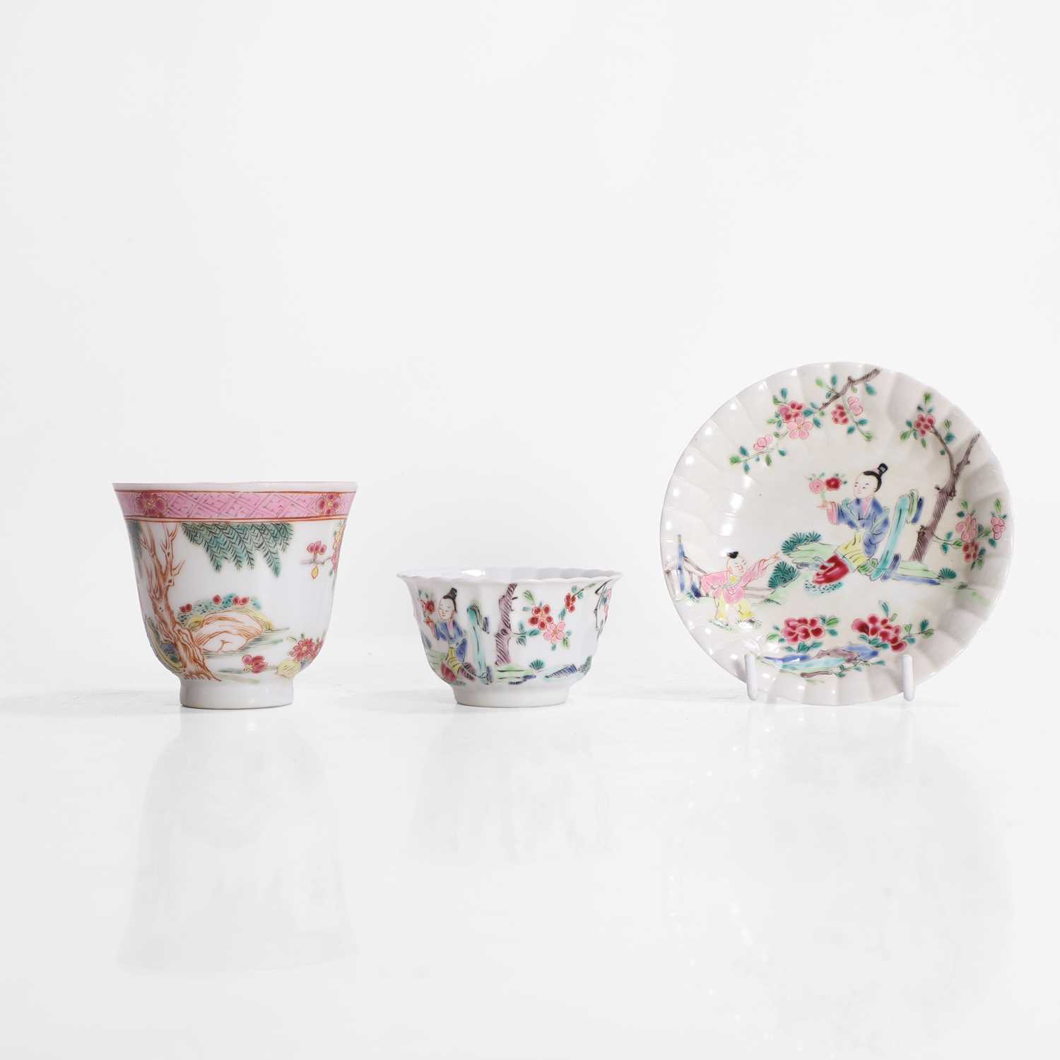 Lot 516 - A Chinese famille rose cup and saucer