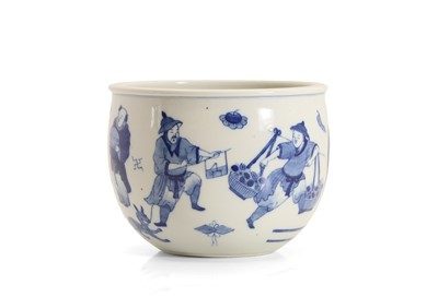 Lot 77 - A Chinese blue and white jardiniere