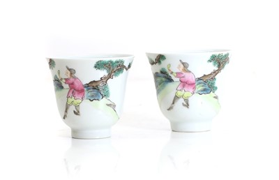 Lot 108 - A pair of Chinese famille rose cups