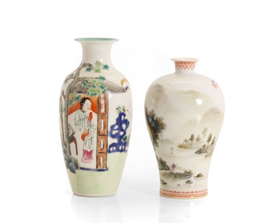 Lot 98 - A Chinese famille rose vase