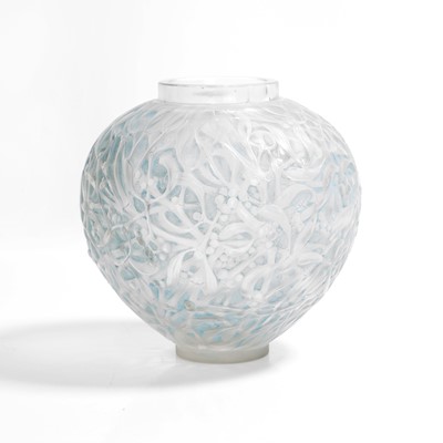 Lot 92 - René Lalique (French, 1860-1945)