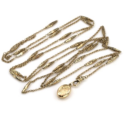 Lot 530 - A fancy link muff chain