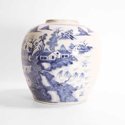 Lot 178 - A Chinese blue and white jar