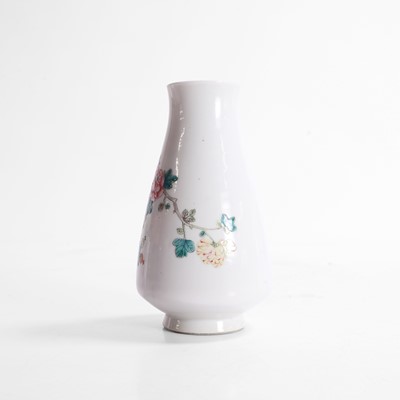 Lot 181 - A Chinese famille rose vase