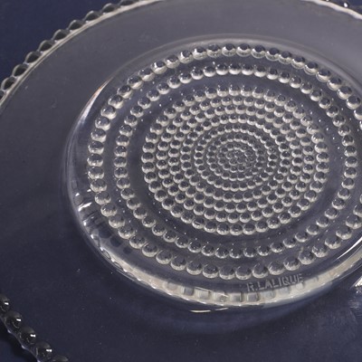 Lot 97 - A pair of Lalique 'Marguerites' bowls