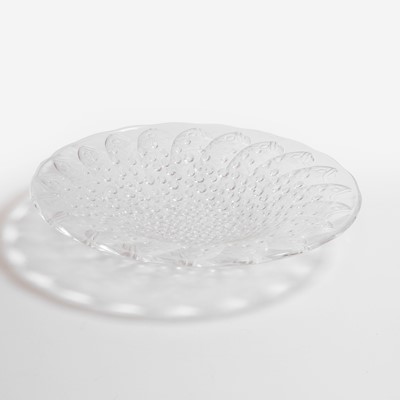 Lot 122 - A Lalique 'Roscoff' pattern bowl