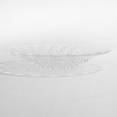 Lot 122 - A Lalique 'Roscoff' pattern bowl