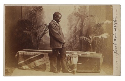 Lot David Livingstone's coffin attended by Jacob Wainwright