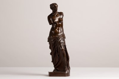 Lot 71 - A bronze 'Venus De Milo' figure