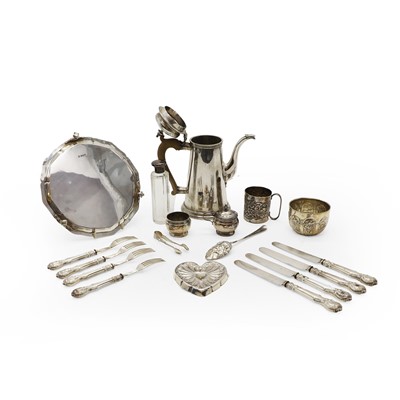 Lot 3 - A collection of silver