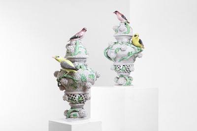 Lot 85 - A pair of Meissen Schneeballen vases and covers