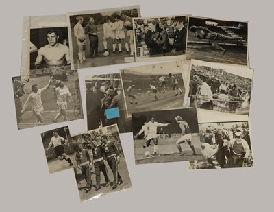Lot 73 - A collection of football and boxing press photography