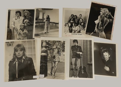 Lot 119 - A collection of pop music press photography