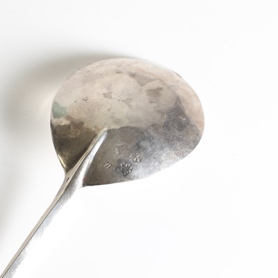 Lot 195 - A 17th-century Dutch silver spoon