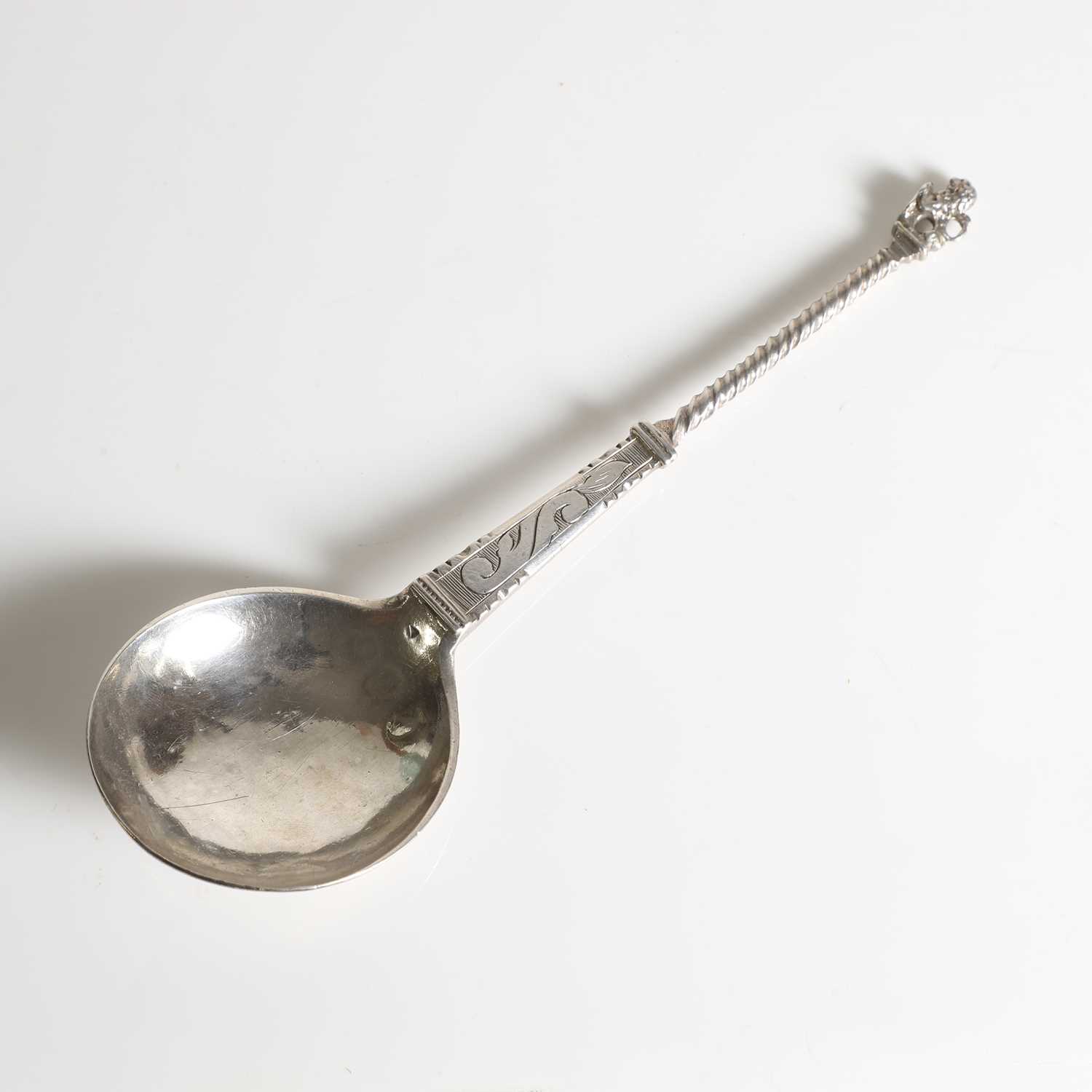 Lot 203 - A 17th-century Dutch silver spoon