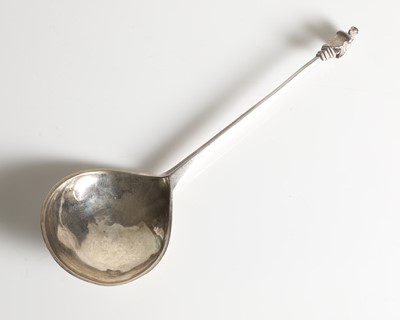 Lot 196 - A 17th-century Dutch silver spoon