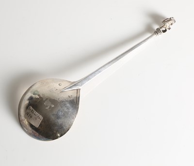 Lot 196 - A 17th-century Dutch silver spoon