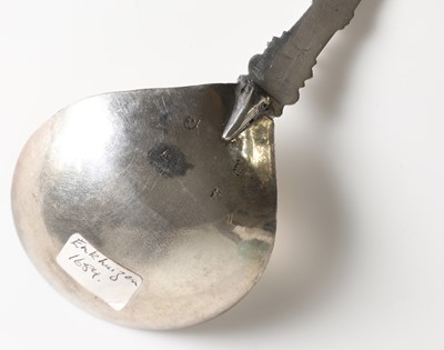 Lot 197 - A 17th-century Dutch silver spoon