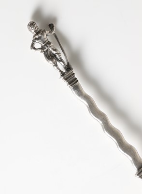 Lot 197 - A 17th-century Dutch silver spoon