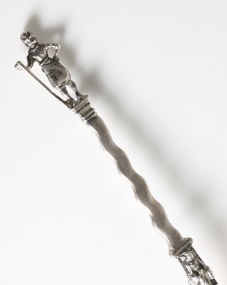 Lot 197 - A 17th-century Dutch silver spoon