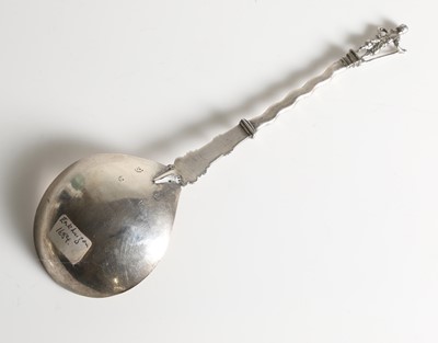 Lot 197 - A 17th-century Dutch silver spoon