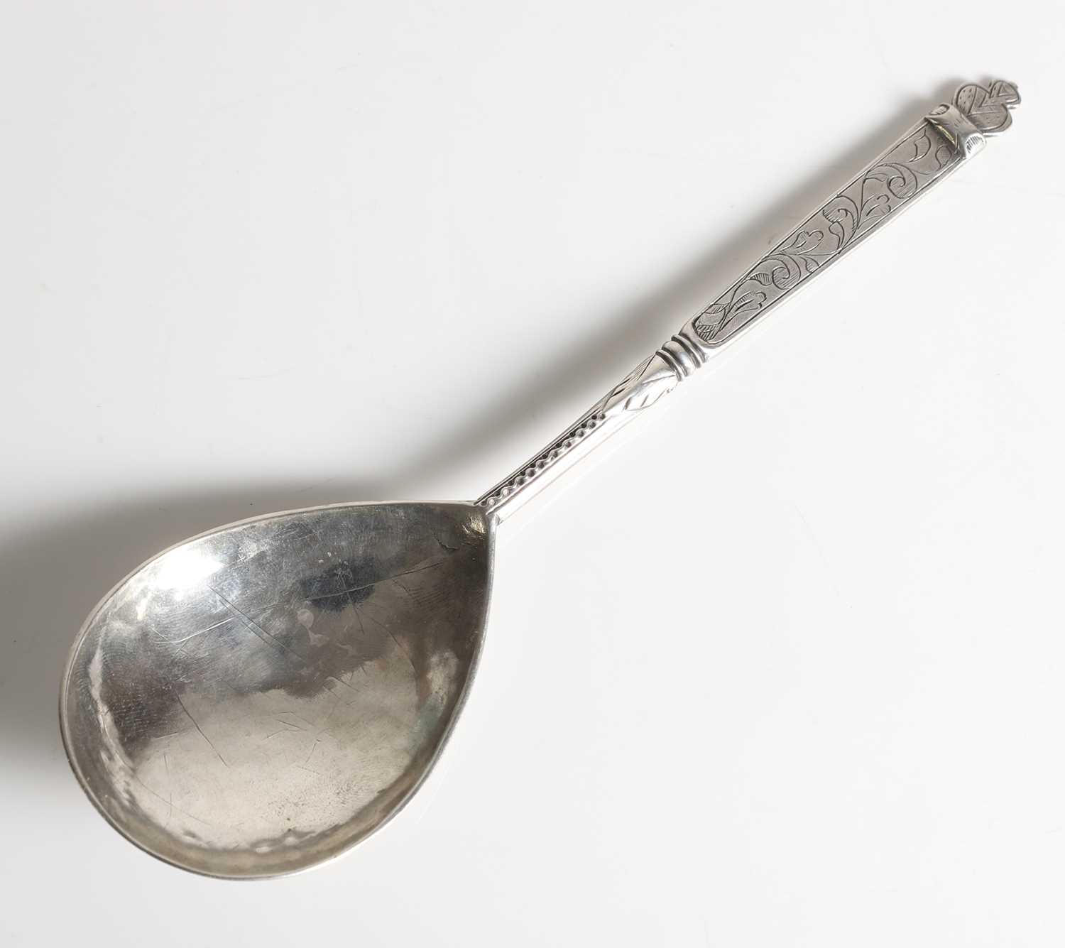 Lot 204 - A 17th century Norwegian silver spoon