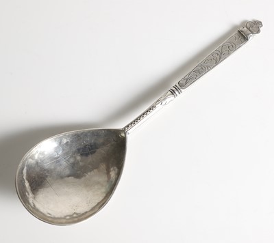 Lot 204 - A 17th century Norwegian silver spoon
