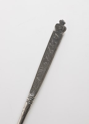 Lot 204 - A 17th century Norwegian silver spoon