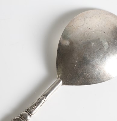 Lot 198 - A 17th-century Norwegian silver spoon