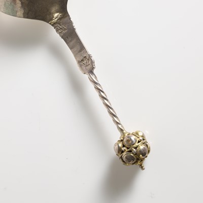Lot 209 - A 17th-century Swedish silver spoon