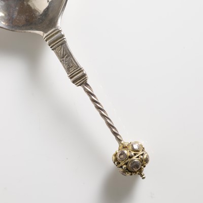 Lot 209 - A 17th-century Swedish silver spoon