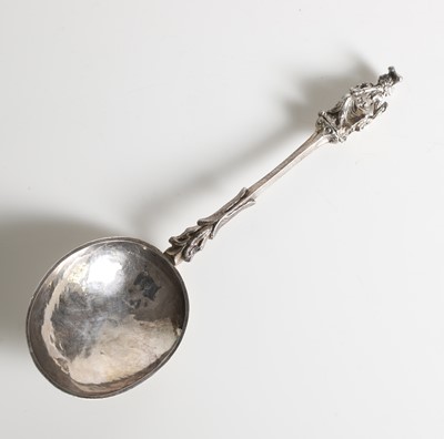 Lot 193 - A 17th-century Dutch silver spoon