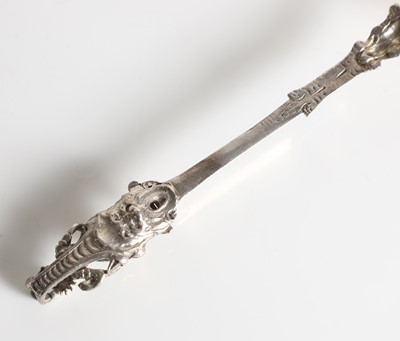 Lot 193 - A 17th-century Dutch silver spoon