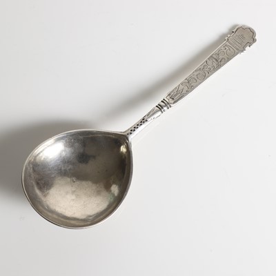 Lot 202 - A 17th-century Norwegian silver spoon